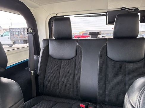 Used 2017 Jeep Wrangler Sahara image 18