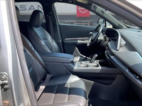 Used 2024 Cadillac XT4 Premium Luxury FWD image 28
