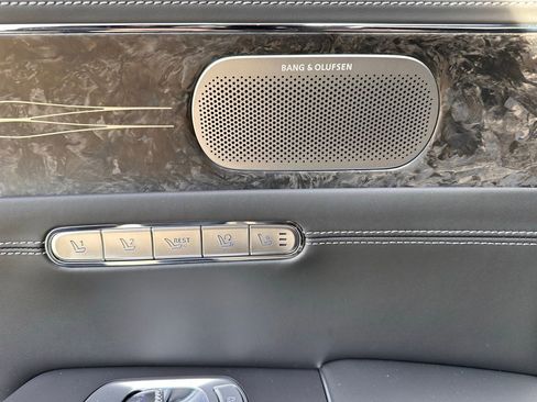 Used 2025 Genesis G90 3.5T image 23