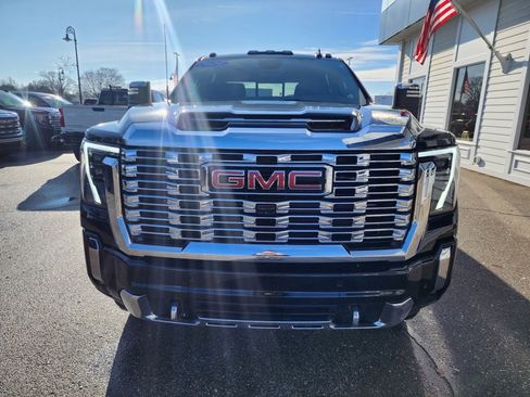 Used 2024 GMC Sierra 2500 Denali w/ Denali Reserve Package image 2