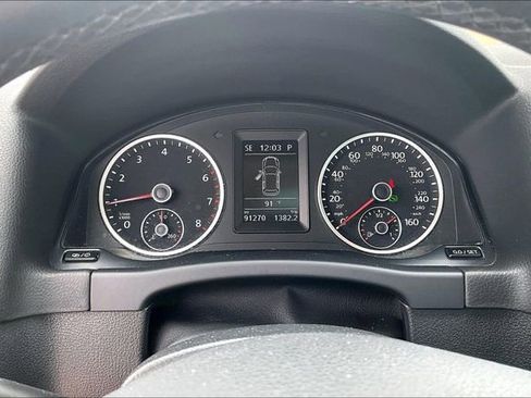 Used 2016 Volkswagen Tiguan SEL AWD/4WD image 22