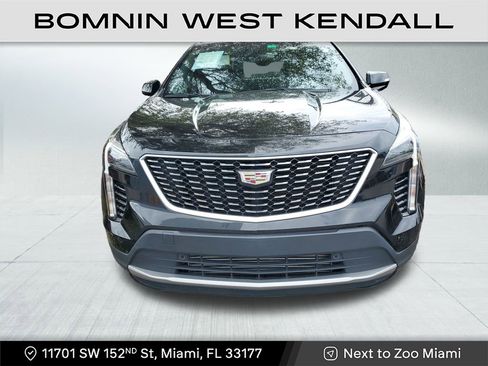 Used 2023 Cadillac XT4 Premium Luxury image 2