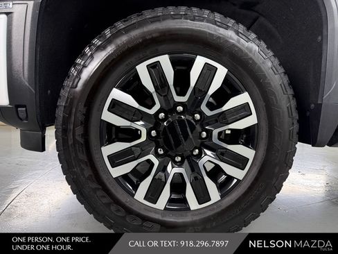 Used 2024 GMC Sierra 3500 Denali w/ Denali Reserve Package AWD/4WD image 14