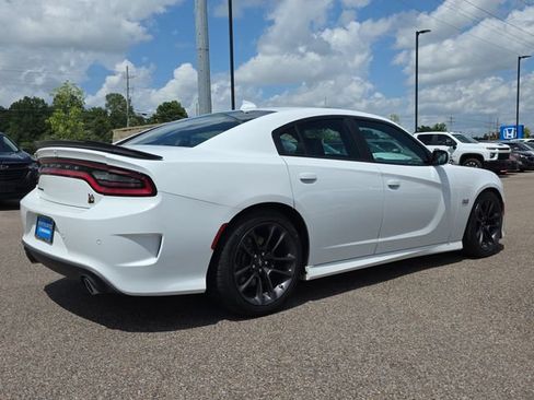 Used 2020 Dodge Charger Scat Pack w/ Plus Group RWD image 3
