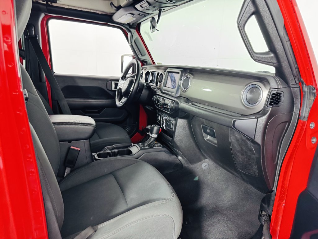 Used 2021 Jeep Wrangler Unlimited Sahara AWD/4WD image 26