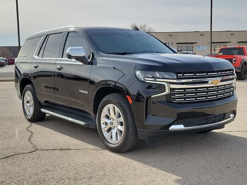 Used 2021 Chevrolet Tahoe Premier w/ Premium Package image 6