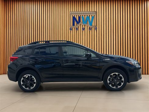 Used 2023 Subaru Crosstrek 2.0i Premium AWD/4WD image 18