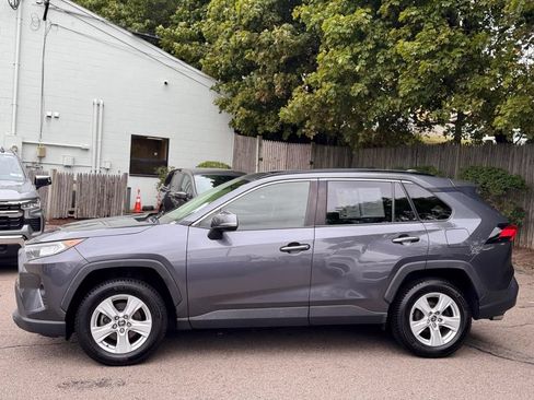 Used 2020 Toyota RAV4 XLE w/ Convenience Package AWD/4WD image 3