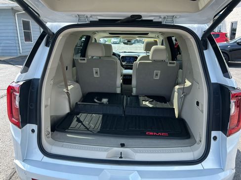 Used 2023 GMC Acadia Denali w/ Denali Ultimate Package AWD/4WD image 32