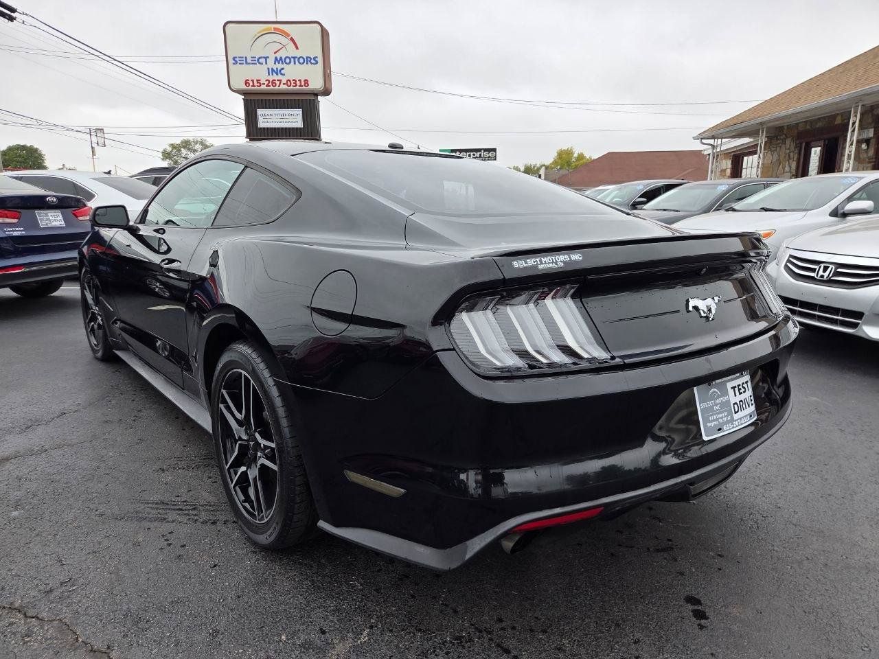 Used 2016 Ford Mustang Premium RWD image 4