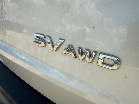 Used 2023 Nissan Rogue SV AWD/4WD image 14