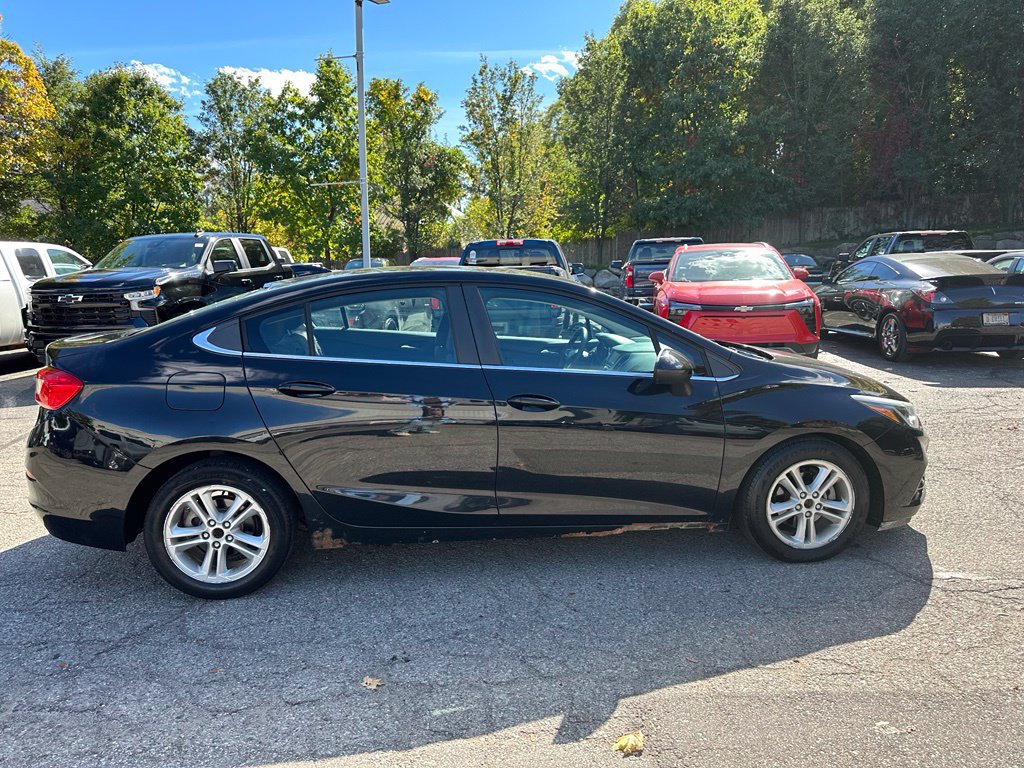 Used 2016 Chevrolet Cruze LT FWD image 11