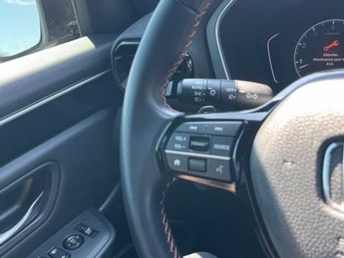 Used 2023 Honda Pilot Sport image 10