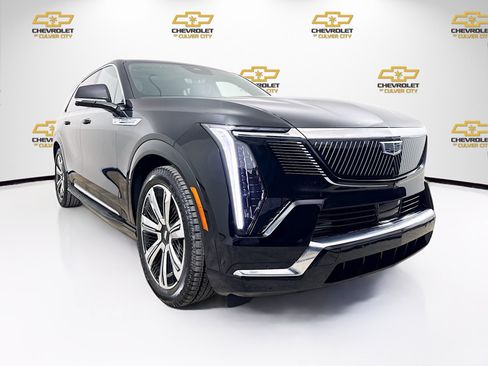 Used 2025 Cadillac Escalade IQ Luxury 1 AWD/4WD image 1