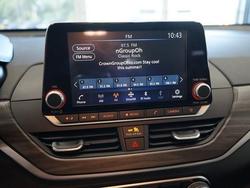 Used 2024 Nissan Altima 2.5 SV FWD image 34