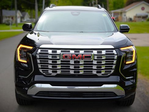 Used 2026 GMC Terrain Denali AWD/4WD image 2