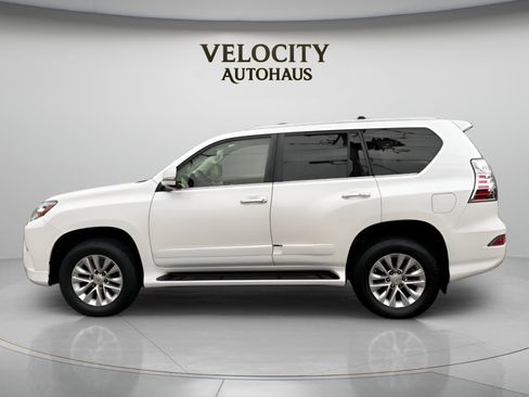 Used 2018 Lexus GX 460 Premium AWD/4WD image 3