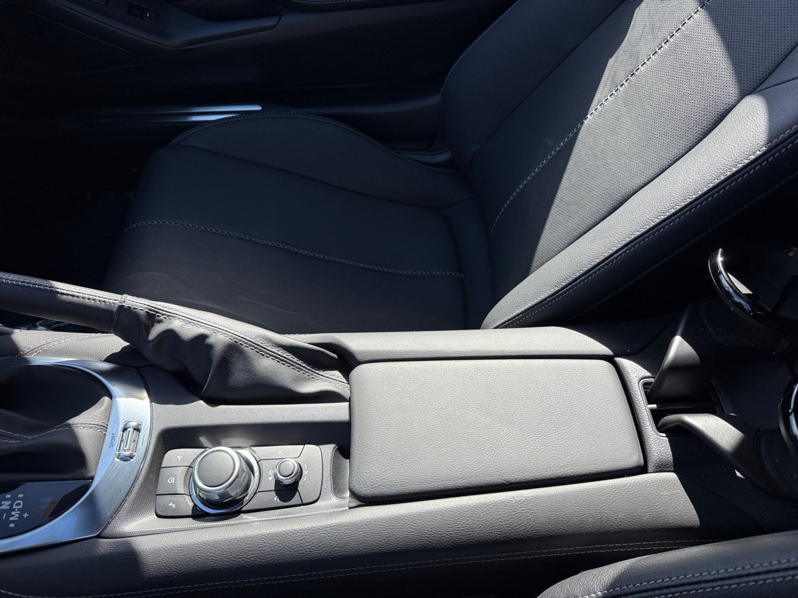 Used 2024 MAZDA MX-5 Miata Grand Touring RWD image 14