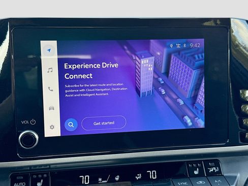 Used 2025 Toyota Camry SE w/ Convenience Package image 30