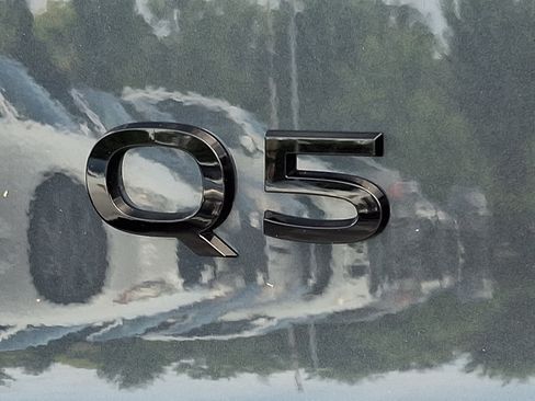 Certified 2025 Audi Q5 Premium w/ Convenience Package AWD/4WD image 32