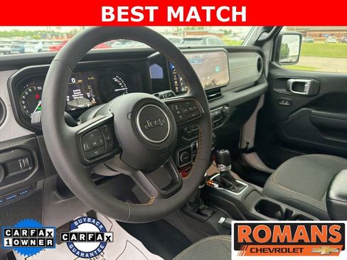 Used 2024 Jeep Wrangler Unlimited AWD/4WD image 12