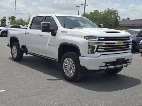 Used 2023 Chevrolet Silverado 2500 High Country w/ Technology Package AWD/4WD image 3