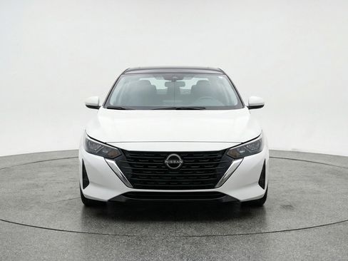 Used 2025 Nissan Sentra SV FWD image 2