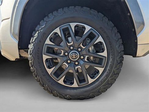 Used 2023 Toyota Tundra Limited image 21