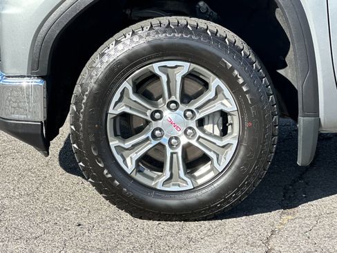 Used 2024 GMC Sierra 1500 SLT image 26