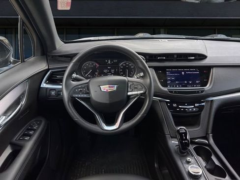 Used 2023 Cadillac XT6 Luxury w/ LPO, Floor Liner Package AWD/4WD image 12