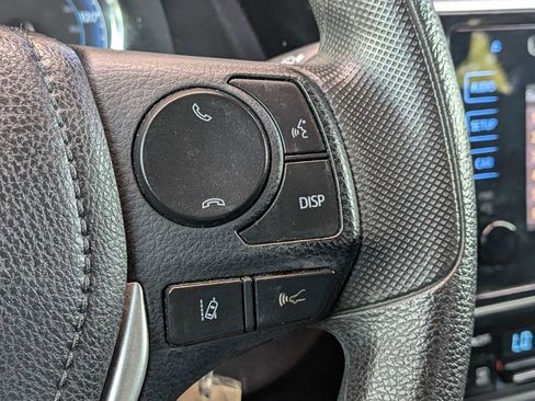 Used 2018 Toyota Corolla LE FWD image 23