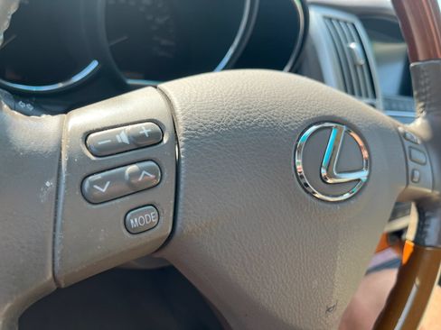 Used 2005 Lexus RX 330 AWD image 22