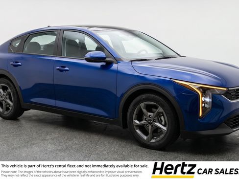 Used 2025 Kia K4 LXS FWD image 1