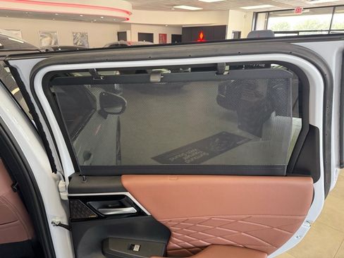 New 2025 Mitsubishi Outlander SEL image 16