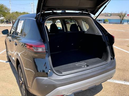 Used 2023 Nissan Rogue SV FWD image 17