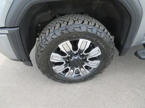 Used 2024 GMC Sierra 2500 Denali w/ Denali Reserve Package AWD/4WD image 16