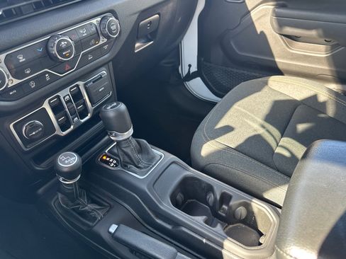 Used 2025 Jeep Wrangler Sport S AWD/4WD image 28
