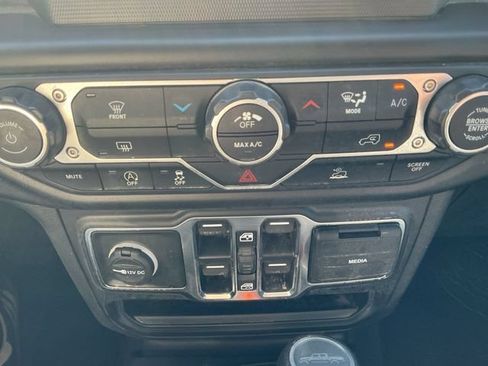 Used 2022 Jeep Gladiator Sport AWD/4WD image 17
