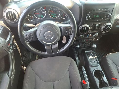 Used 2017 Jeep Wrangler Unlimited Sport w/ Quick Order Package 24S AWD/4WD image 11