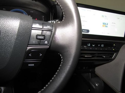 Used 2025 Toyota Camry SE w/ Multimedia Upgrade Package FWD image 6