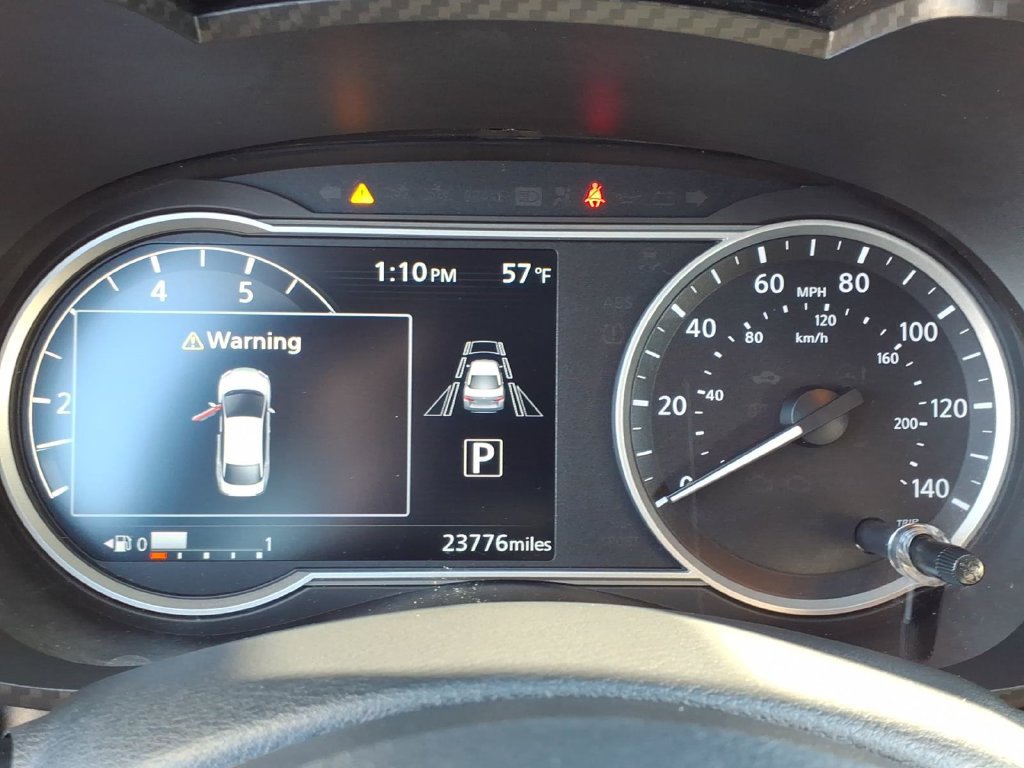 Certified 2025 Nissan Versa SR w/ Trunk Package FWD image 27