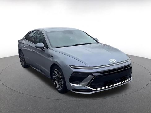 Used 2025 Hyundai Sonata SEL image 3