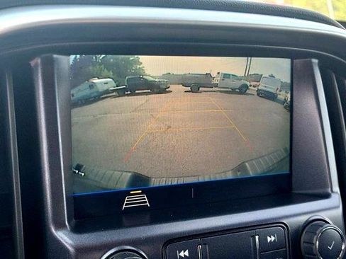 Used 2022 Chevrolet Colorado LT w/ Fleet Safety Package image 21