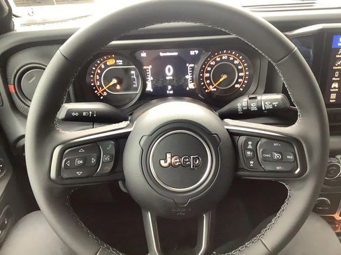 New 2026 Jeep Wrangler Unlimited Rubicon image 11