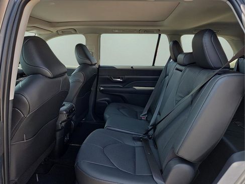 New 2026 Toyota Grand Highlander FWD image 14