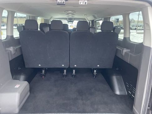 Used 2023 Ford Transit 350 XLT image 11