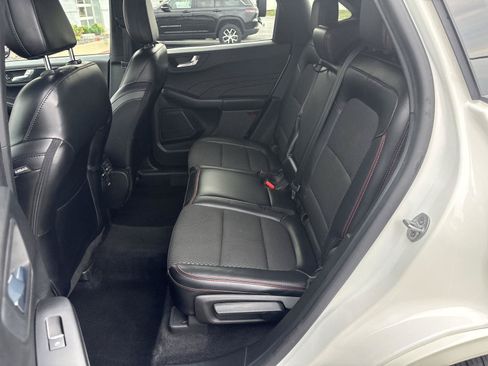 Used 2023 Ford Escape ST-Line w/ Tech Pack #1 AWD/4WD image 10