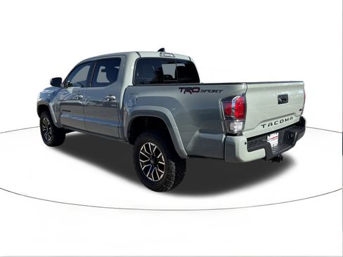 Used 2022 Toyota Tacoma TRD Sport image 5