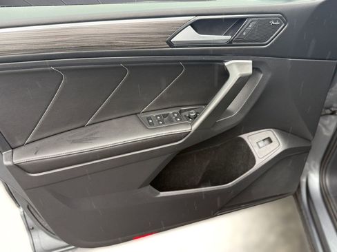 Used 2024 Volkswagen Tiguan SEL R-Line image 12