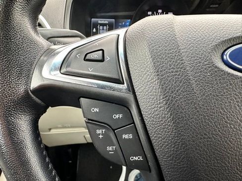 Certified 2022 Ford Edge Titanium image 21